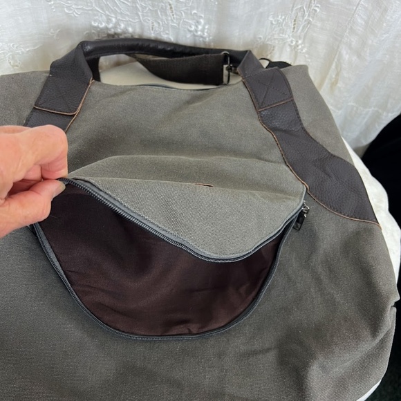 Grace Callie Designs Genova Bag 🎉Host Pick🎉 - Picture 6 of 9